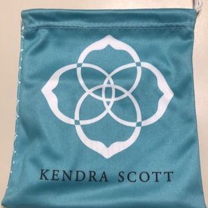 Kendra Scott small rose gold necklace